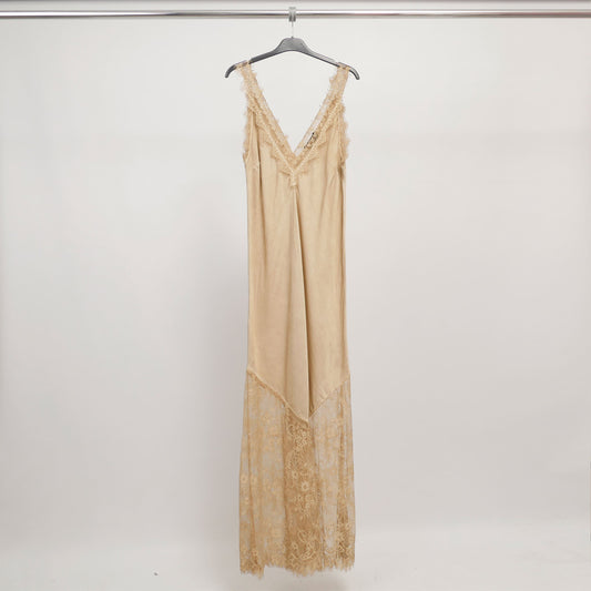 Robe longue satinée avec dentelle – YS22350