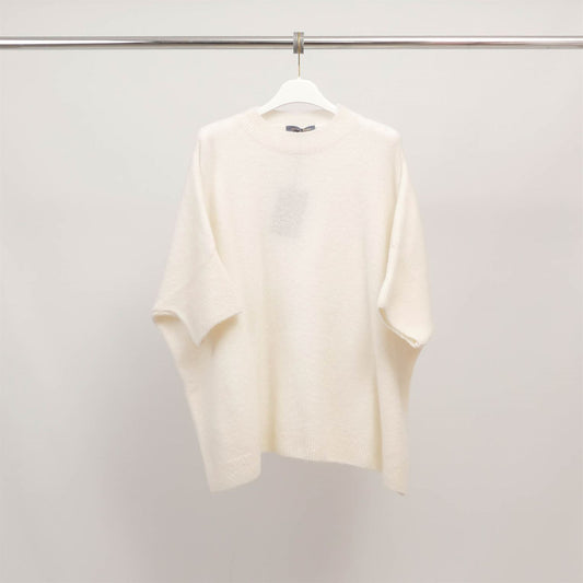 Pull oversize manches courtes en maille duveteuse MCL24616