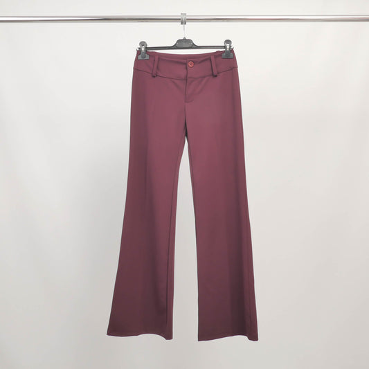 Pantalon évasé taille basse en maille fluide – TDM80