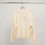 Load image into Gallery viewer, High-neck sweater with buttons at the back CA8944