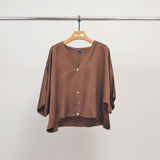 Blouse boutonnée satinée à ligne ample KD9017VS