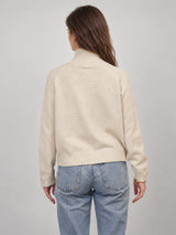 Pull en maille ample à col montant et poignets boutonnés – DSY9477