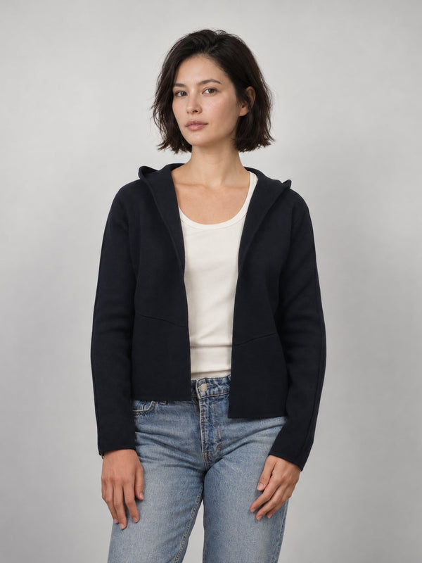 Veste courte à capuche en maille – DSY9510