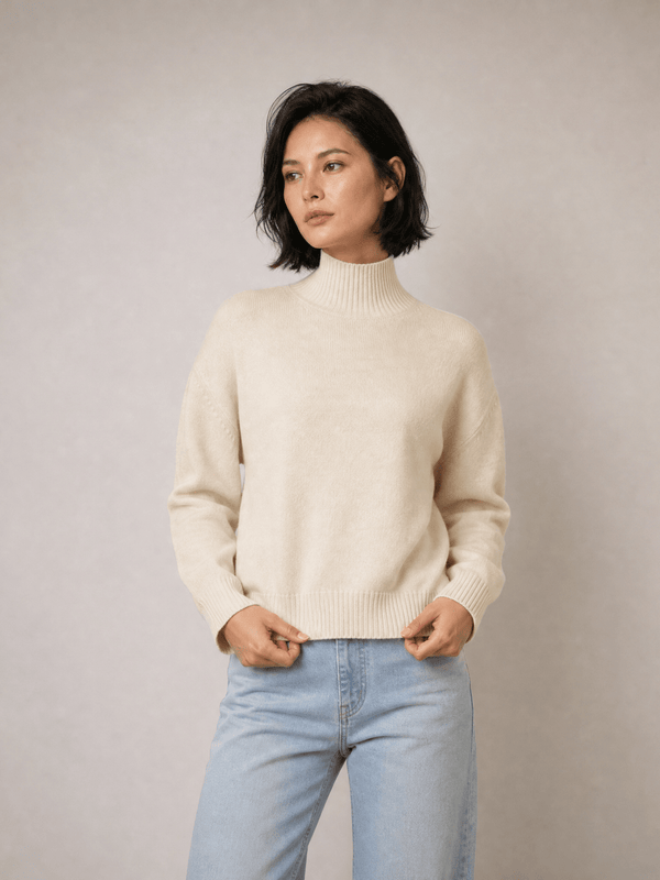 Pull ample à col montant et bords côtelés – DSY9735