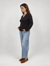 Pull en laine mérinos à col V et coupe fluide – DSYL88240