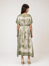 Robe satinée fluide à imprimé paysage KD7850VS-2