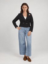 Blazer croisé structuré à broche décorative – MJ2343