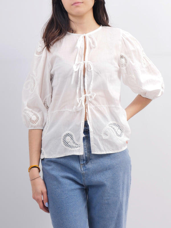 Shirt with English Embroidery Bow TDM09124