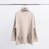 Pull Col Roulé Avec Deux Poches HY11028