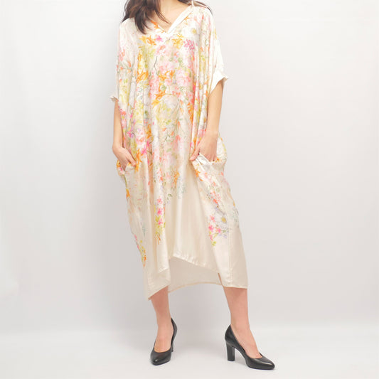 Robe kaftan satinée imprimé floral pastel – KD8782VS