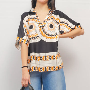 Blouse fluide imprimé géométrique col tunisien KD7607BS-17