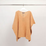 Charger l'image dans la galerie, Poncho en maille col V oversize MCL24036