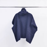 Poncho col roulé en maille douce oversize MCL23100