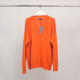 Pull col V droit en maille légère YF32016
