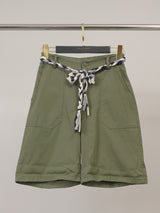 Short ceinturé en coton stretch à poches plaquées CVA825788