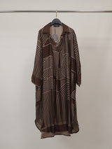Robe chemise satinée à imprimé graphique KD9578VS-29