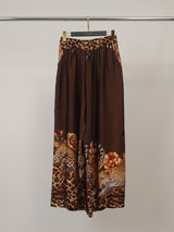 Pantalon satiné fluide à motif léopard KD7789VS-46