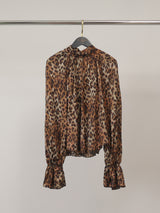 Blouse satinée léopard à manches volantées TDM83025