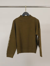 Pull en maille ample à col montant, manches ornées DSY9774