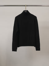 Pull en maille ample à col montant et poignets boutonnés – DSY9477