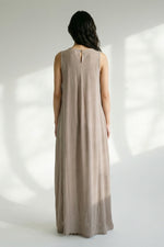 Load image into Gallery viewer, Sleeveless flowing maxi dress CJY3266