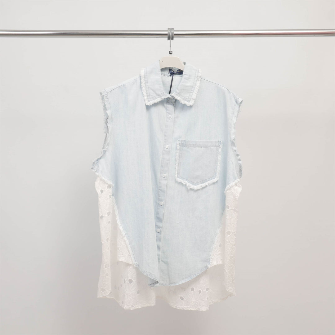 Sleeveless blouse in denim and eyelet embroidery – CSW3201