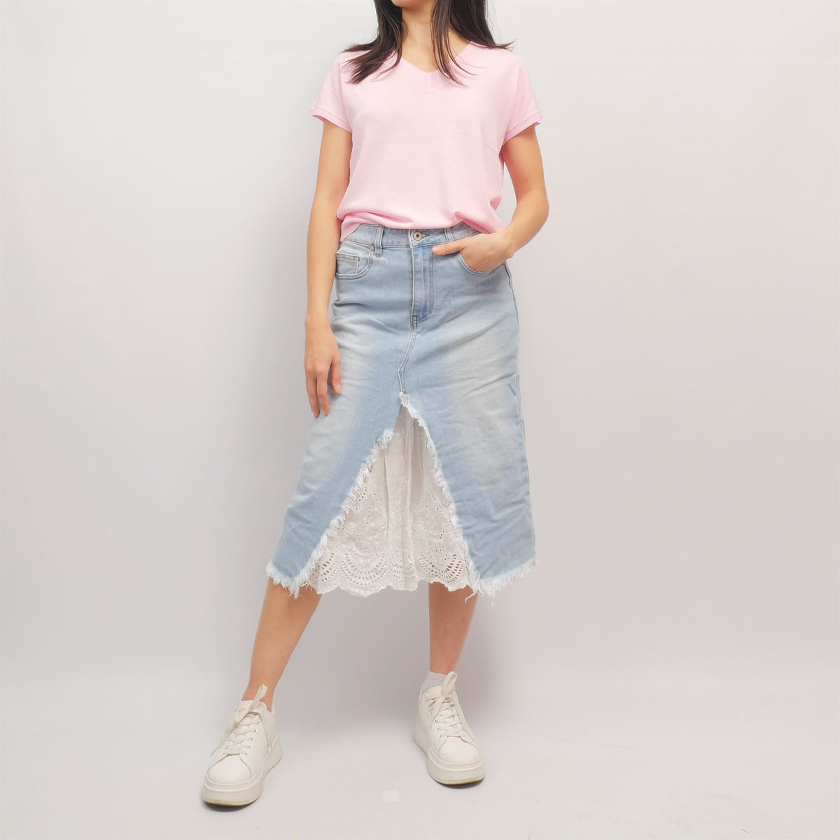 Denim midi skirt with embroidered slit and frayed edges   csw1333