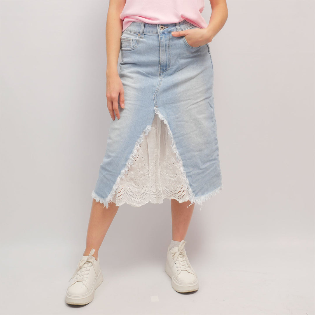 Denim midi skirt with embroidered slit and frayed edges - CSW1333