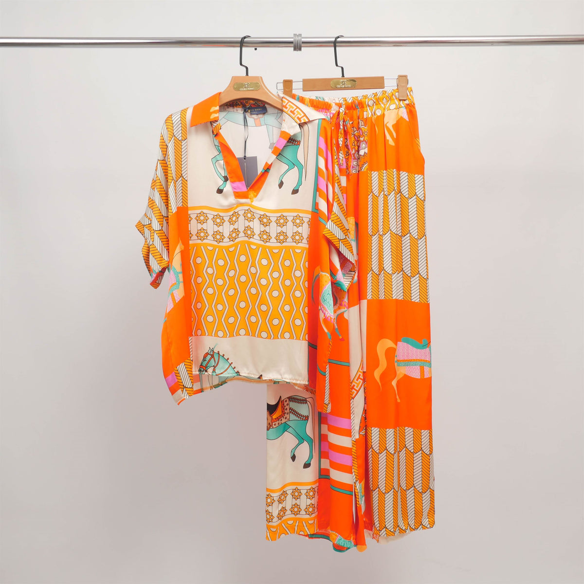 Oversized equestrian print shirt in viscose silk   kd7607vs 20