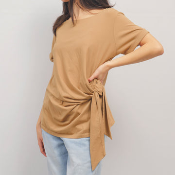 T-shirt noué sur le côté en coton stretch – TDM26925