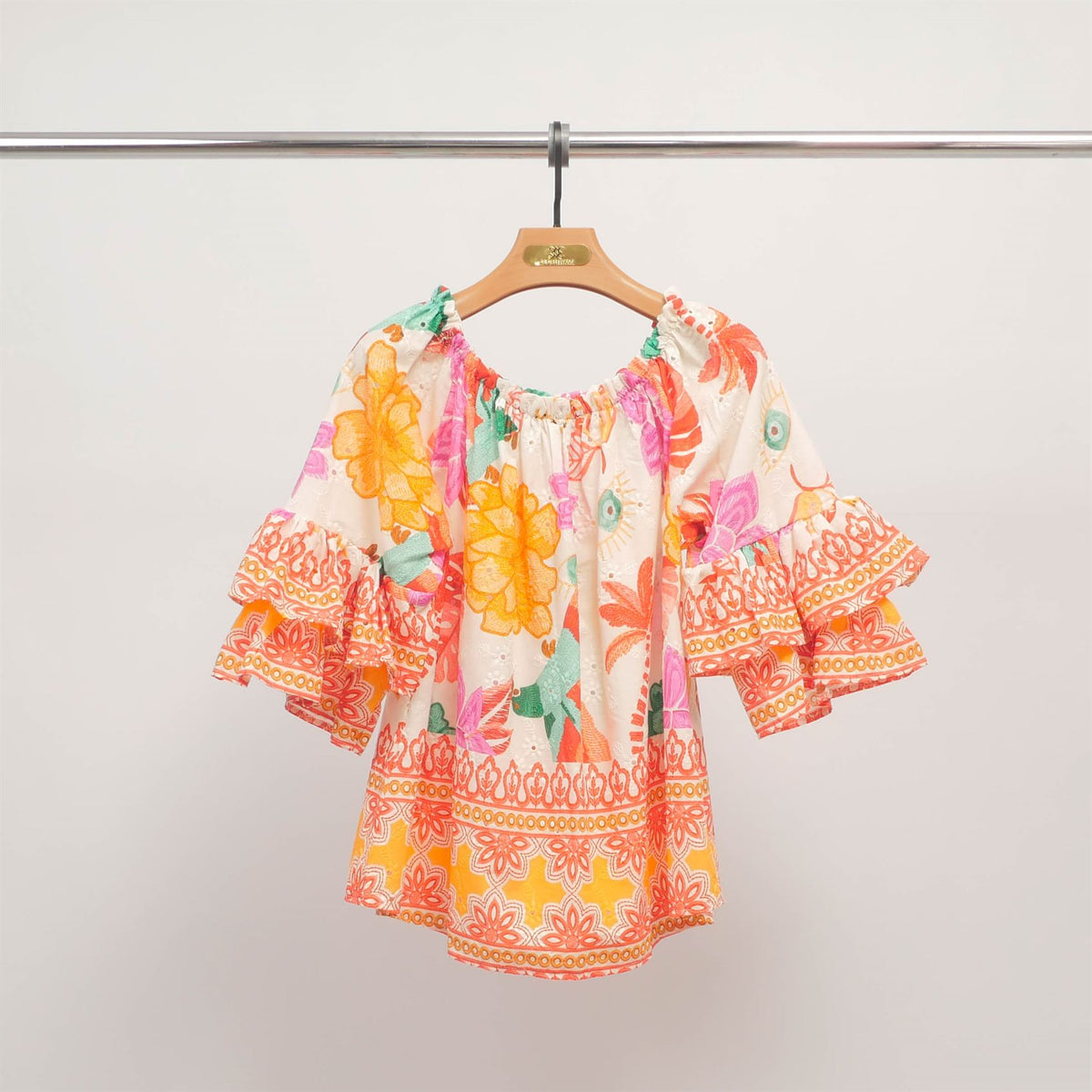 Loose fitting blouse with floral embroidery and elasticated collar – kd8738co 3