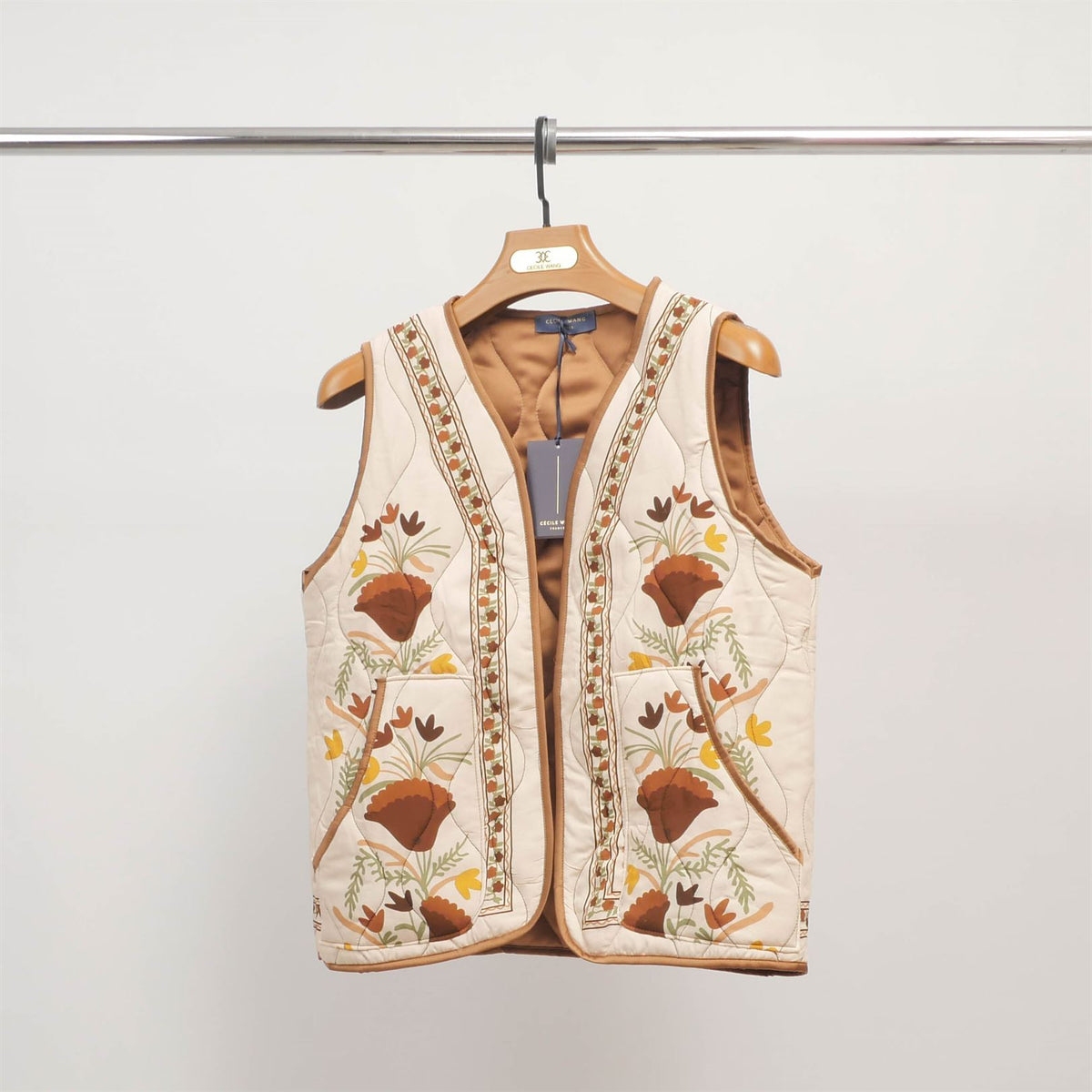 Multicolor embroidered quilted vest kd8918