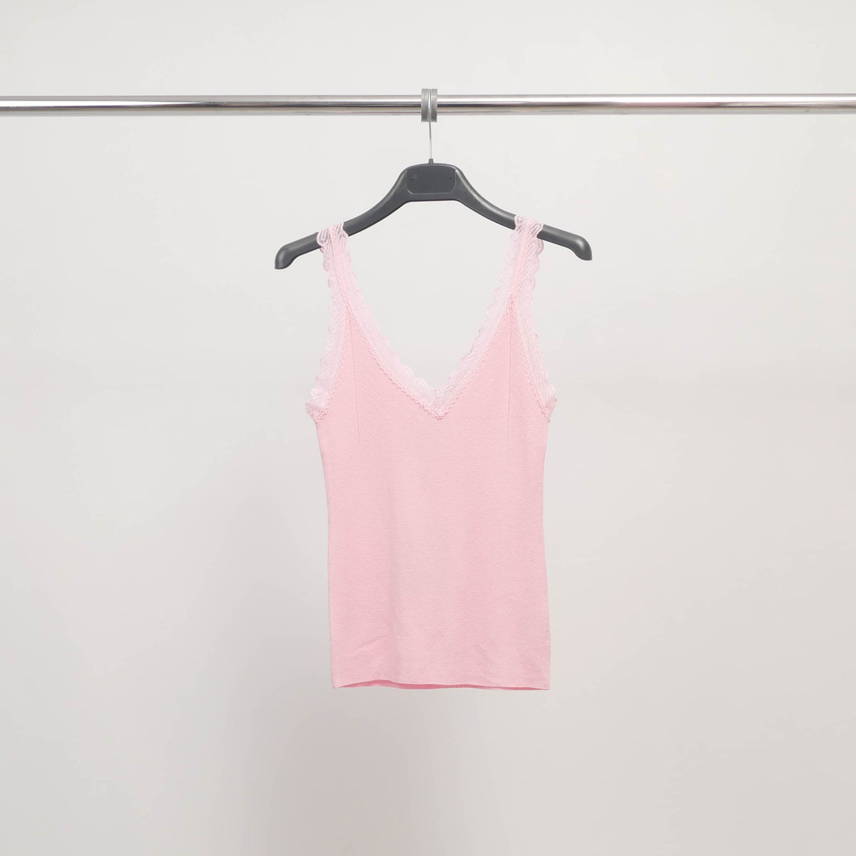 Stretch lace v neck tank top svd8002