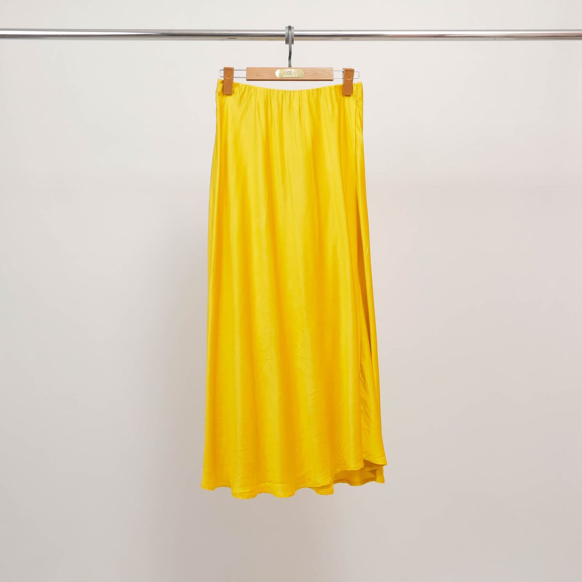 Satin midi skirt with elasticated waist kd6651vs 2