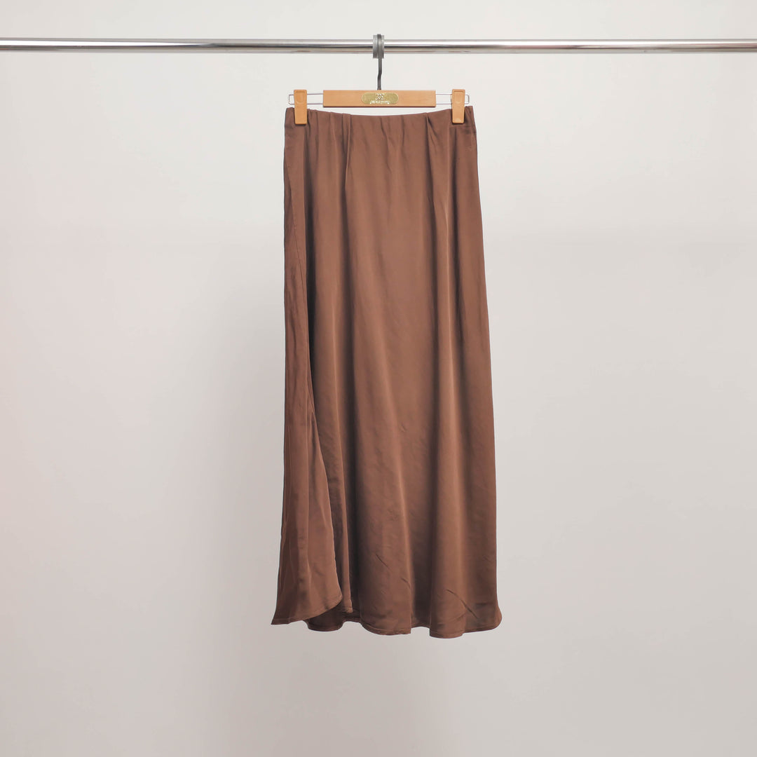 Satin midi skirt with elasticated waist KD6651VS-2