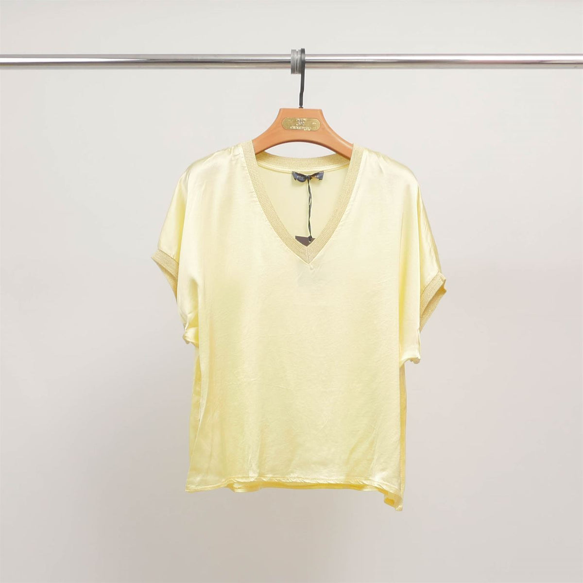 V neck tunic in flowing satin – db14360