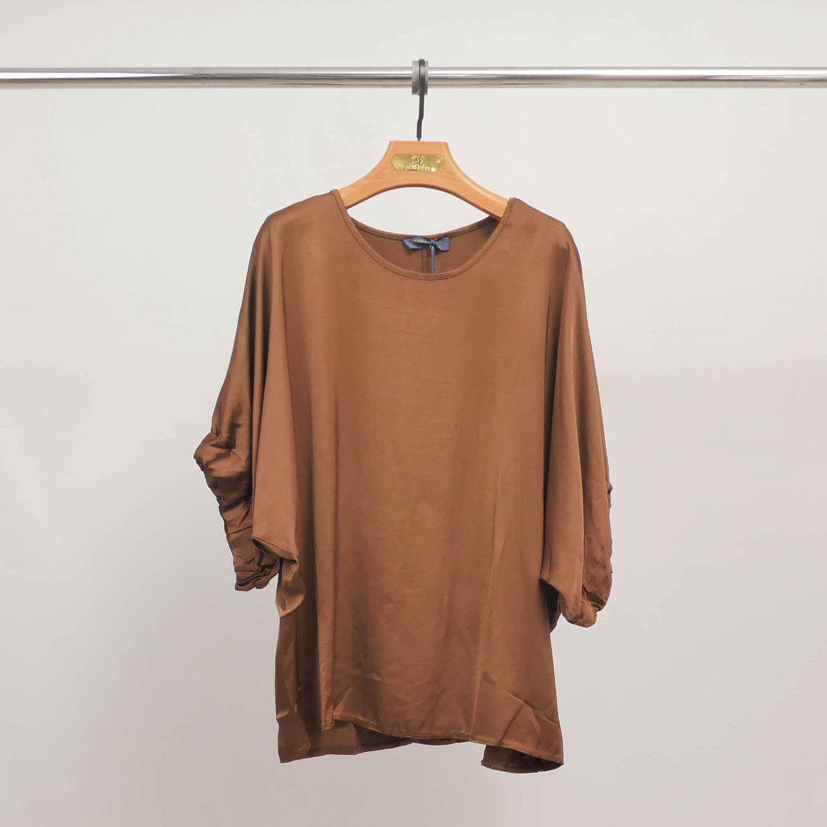 Loose fitting tunic with gathered sleeves in viscose db14270vs