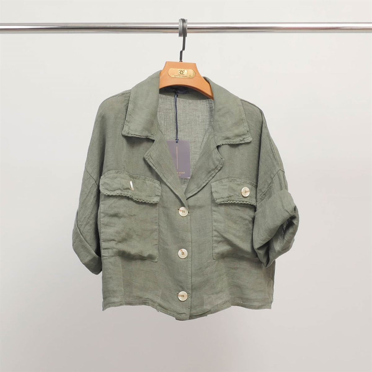 Linen shirt with rolled up sleeves yx89382