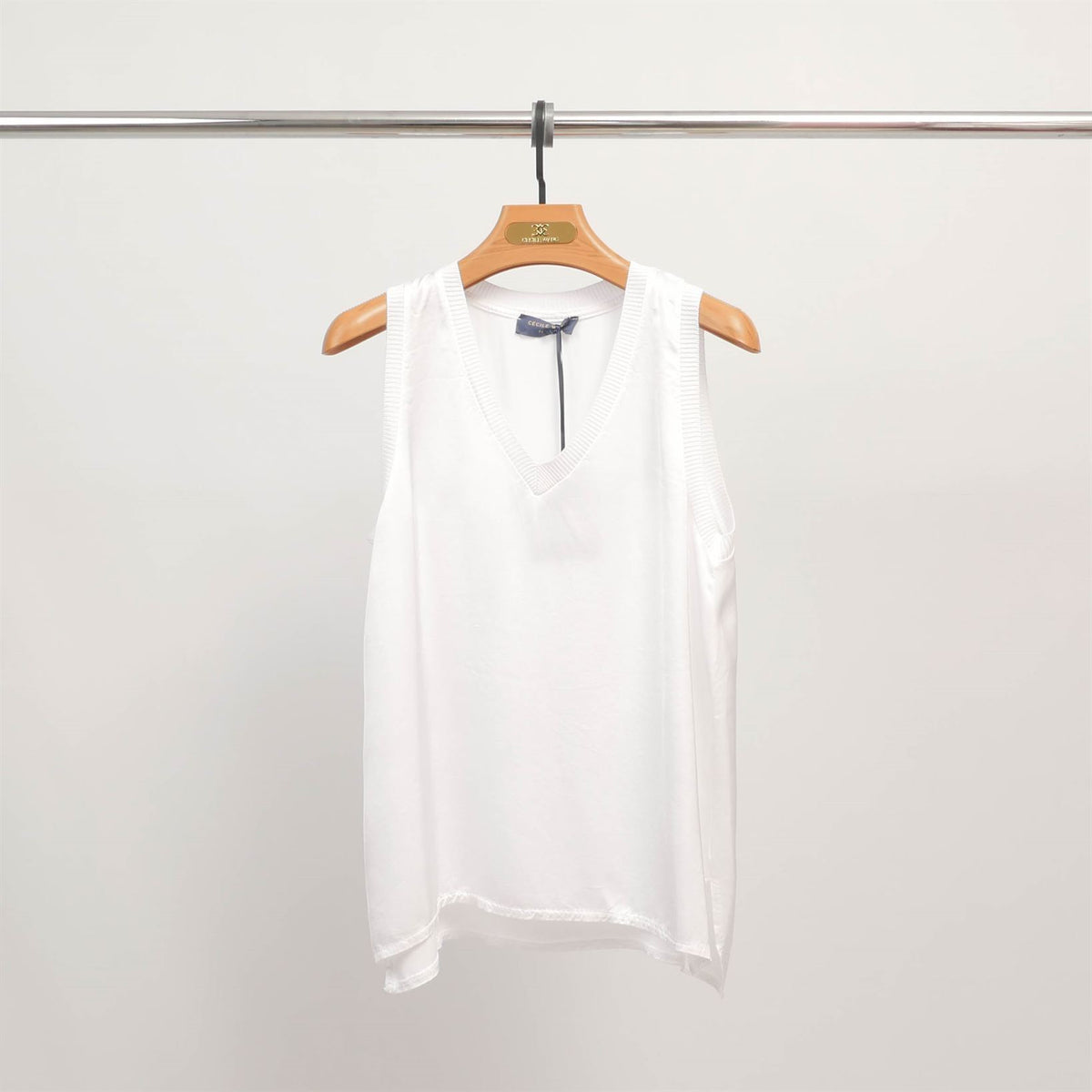 V neck tank top in fluid viscose db14446vs