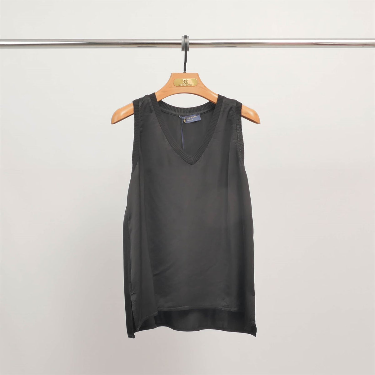 V neck tank top in fluid viscose db14446vs