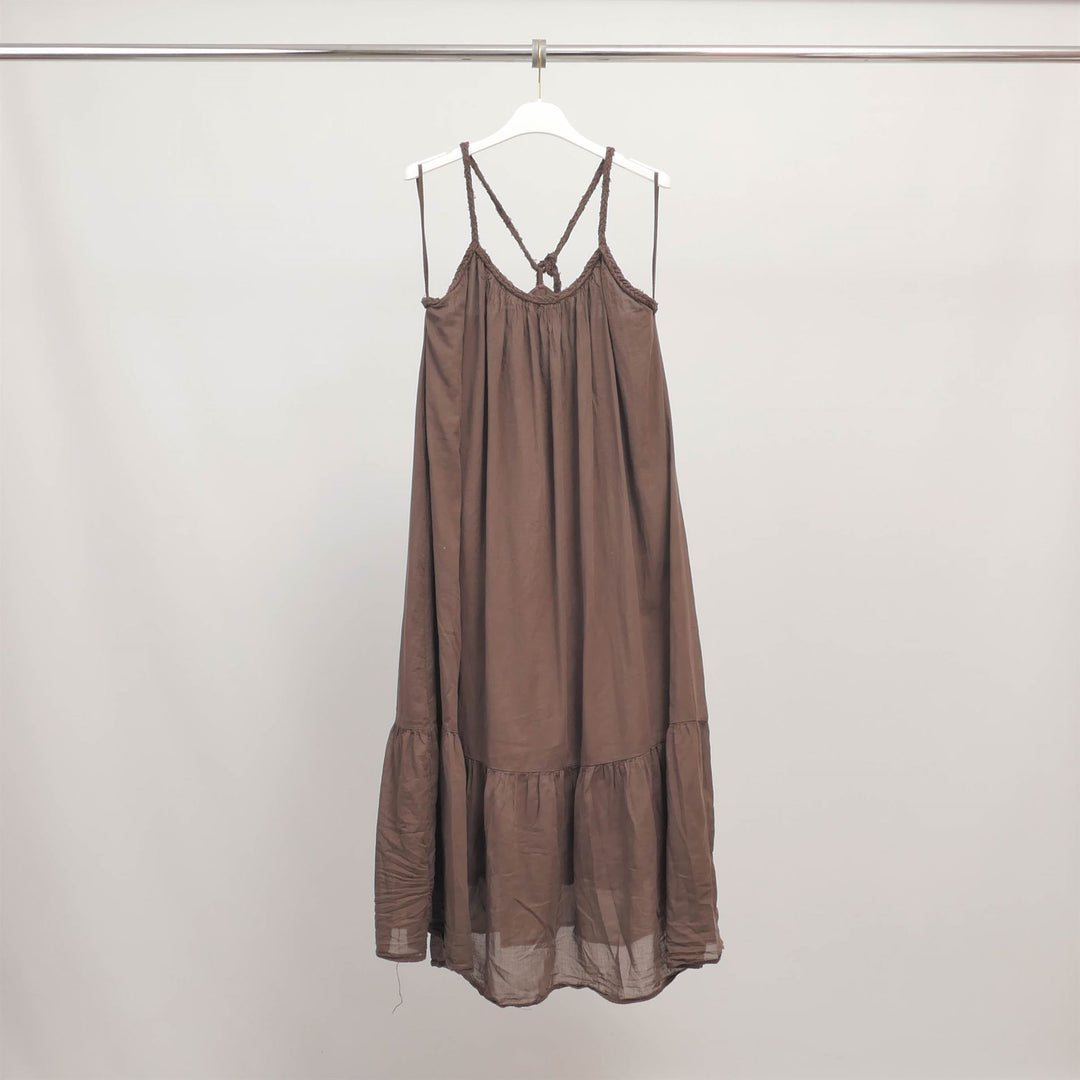 Robe bohème à bretelles tressées et volant bas – BCG01098