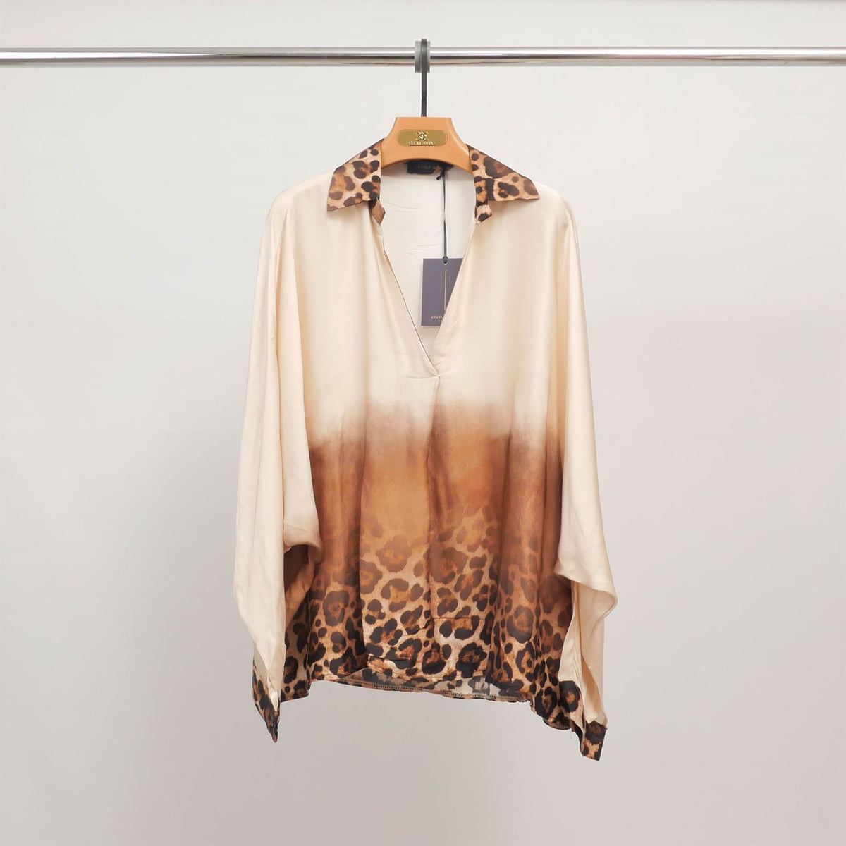 Flowy tunic with gradient leopard print collar kd9233vs 23