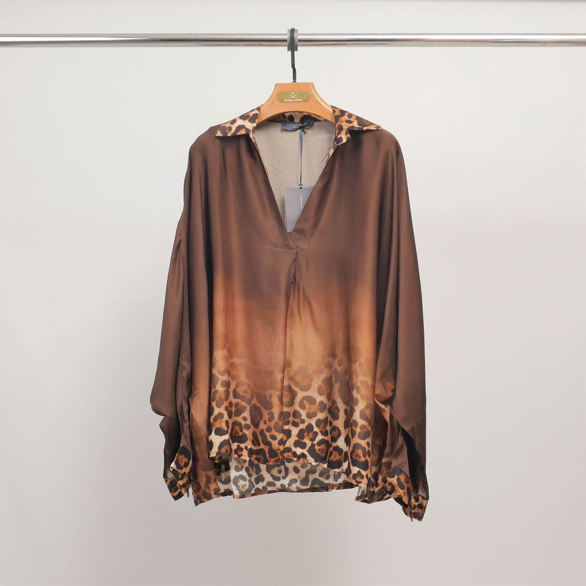 Flowy tunic with gradient leopard print collar kd9233vs 23