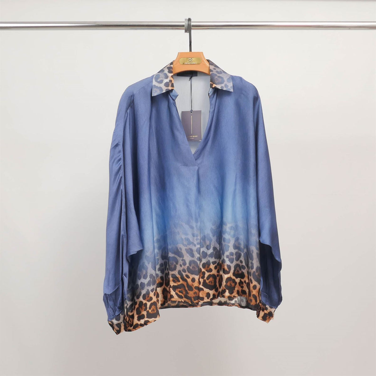 Flowy tunic with gradient leopard print collar kd9233vs 23