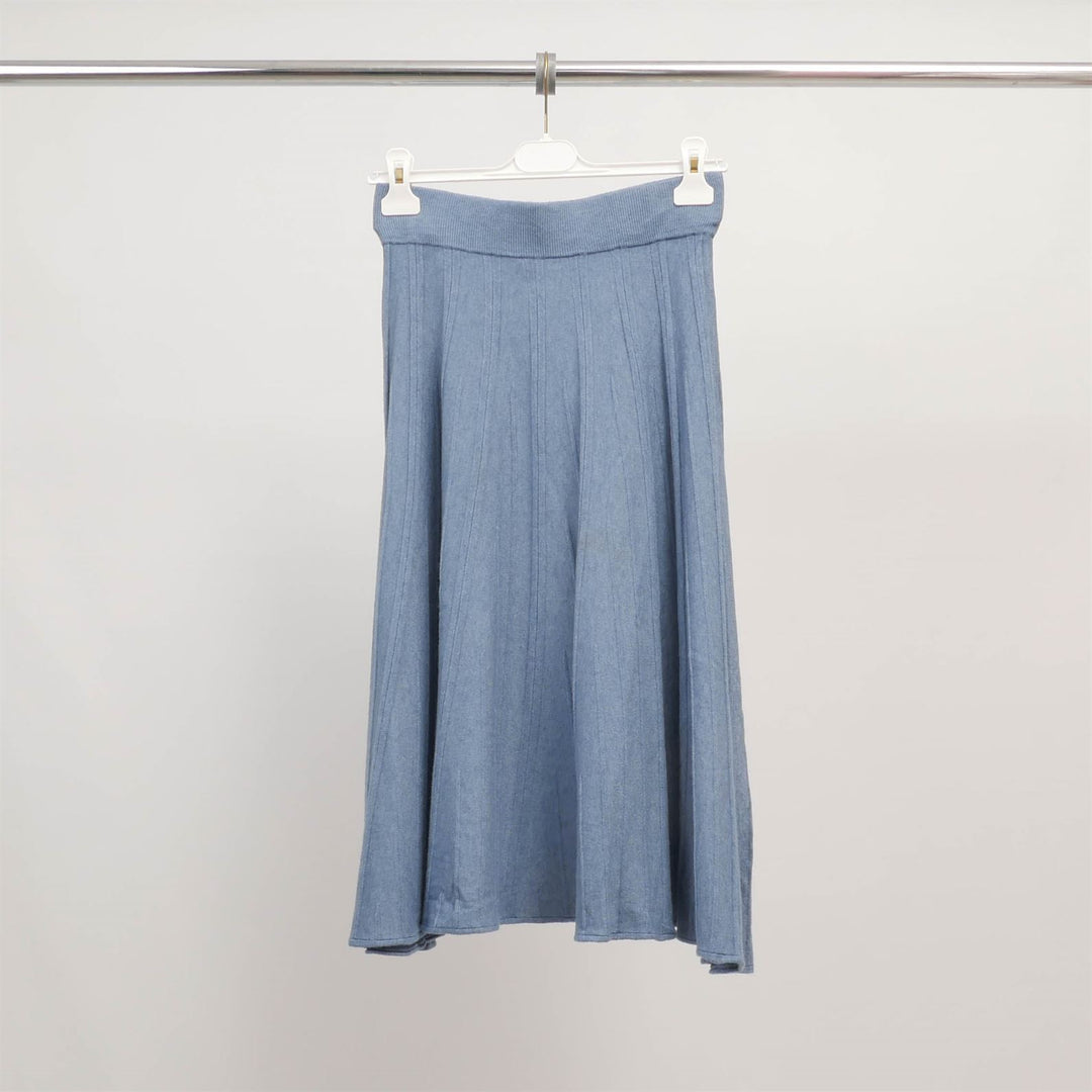 HY81194 pleated midi skirt in fluid knit