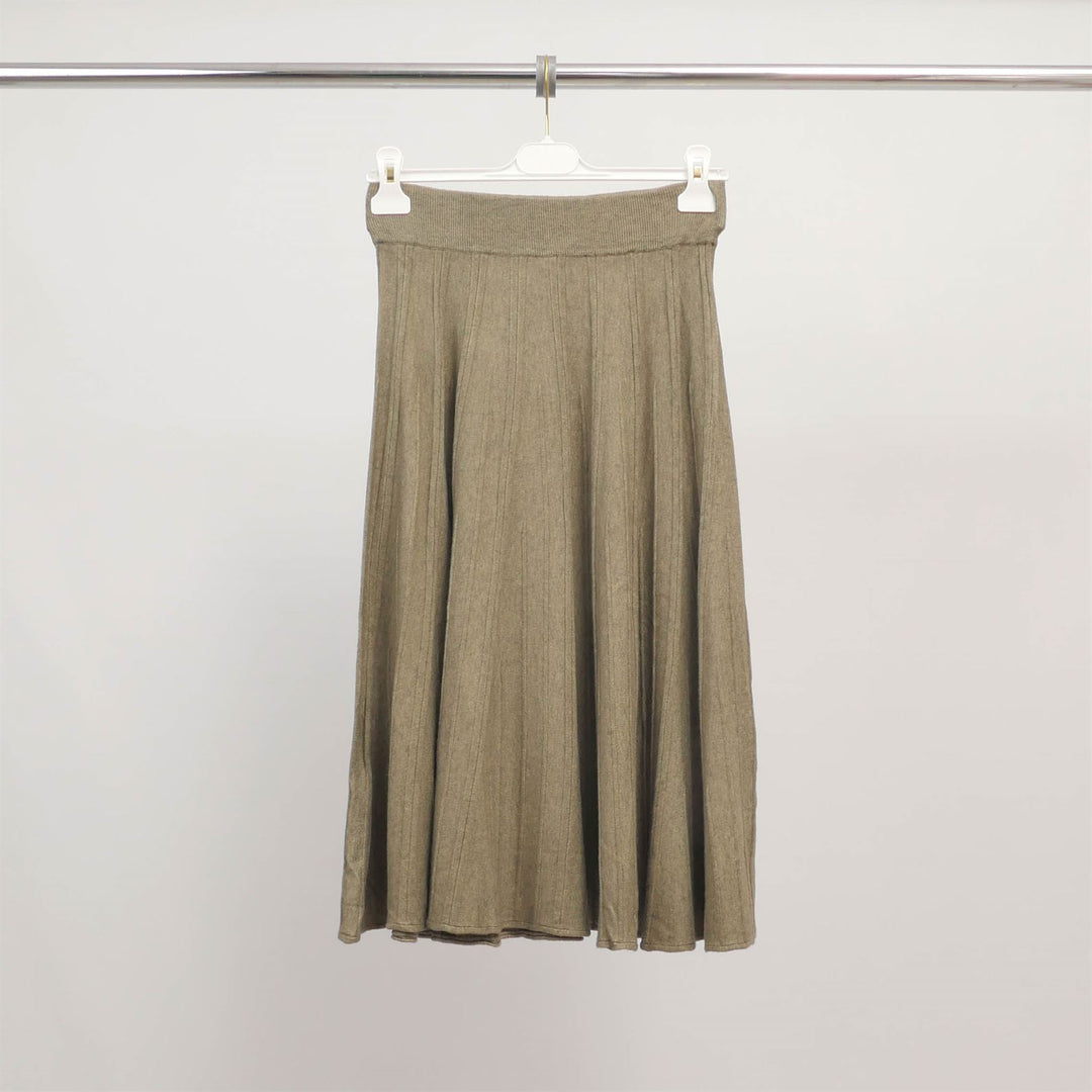 HY81194 pleated midi skirt in fluid knit