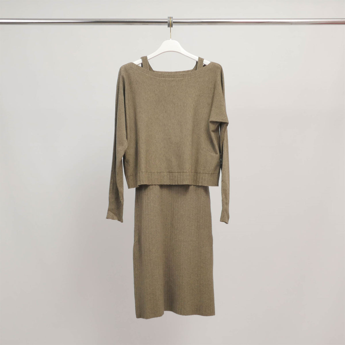 Hyd110 2 in 1 tank top dress and oversized sweater set