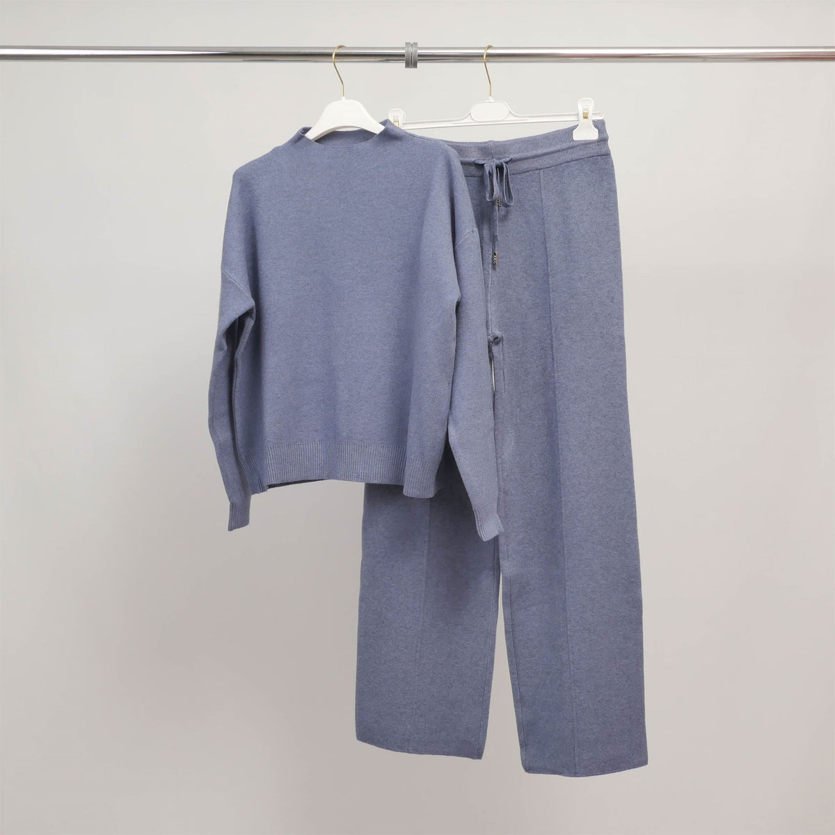 Minimalist comfort sweater and pants set hy2311