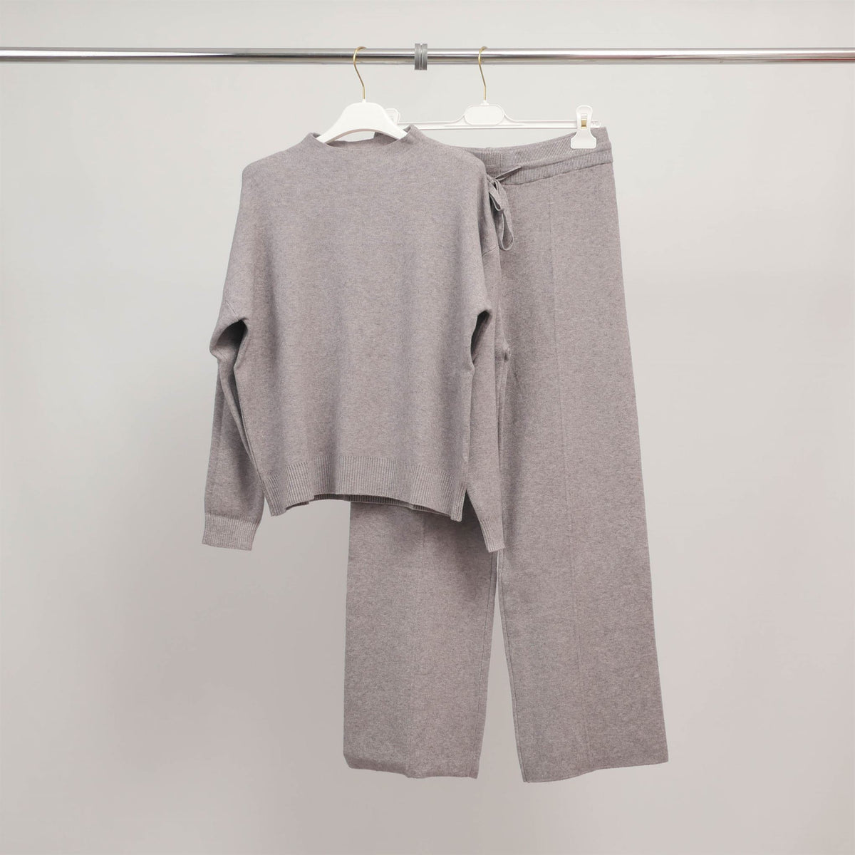 Minimalist comfort sweater and pants set hy2311