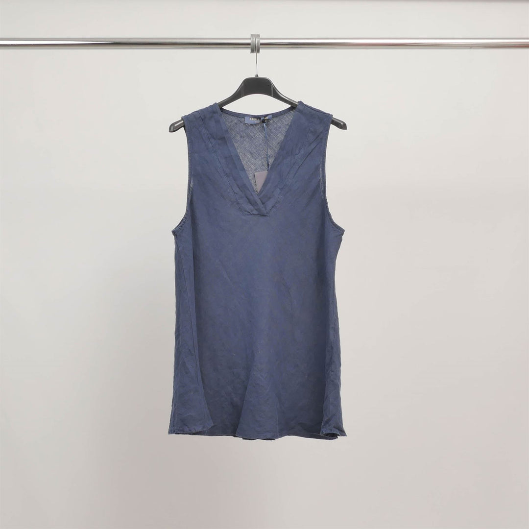 Sleeveless linen V-neck top TDM65825